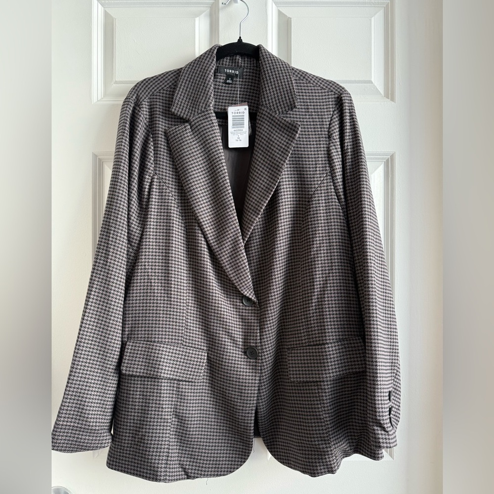 Torrid Women's Black and Gray Houndstooth Blazer